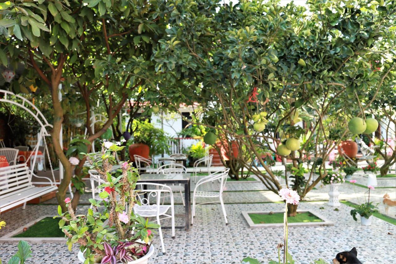 Guest house Red House -