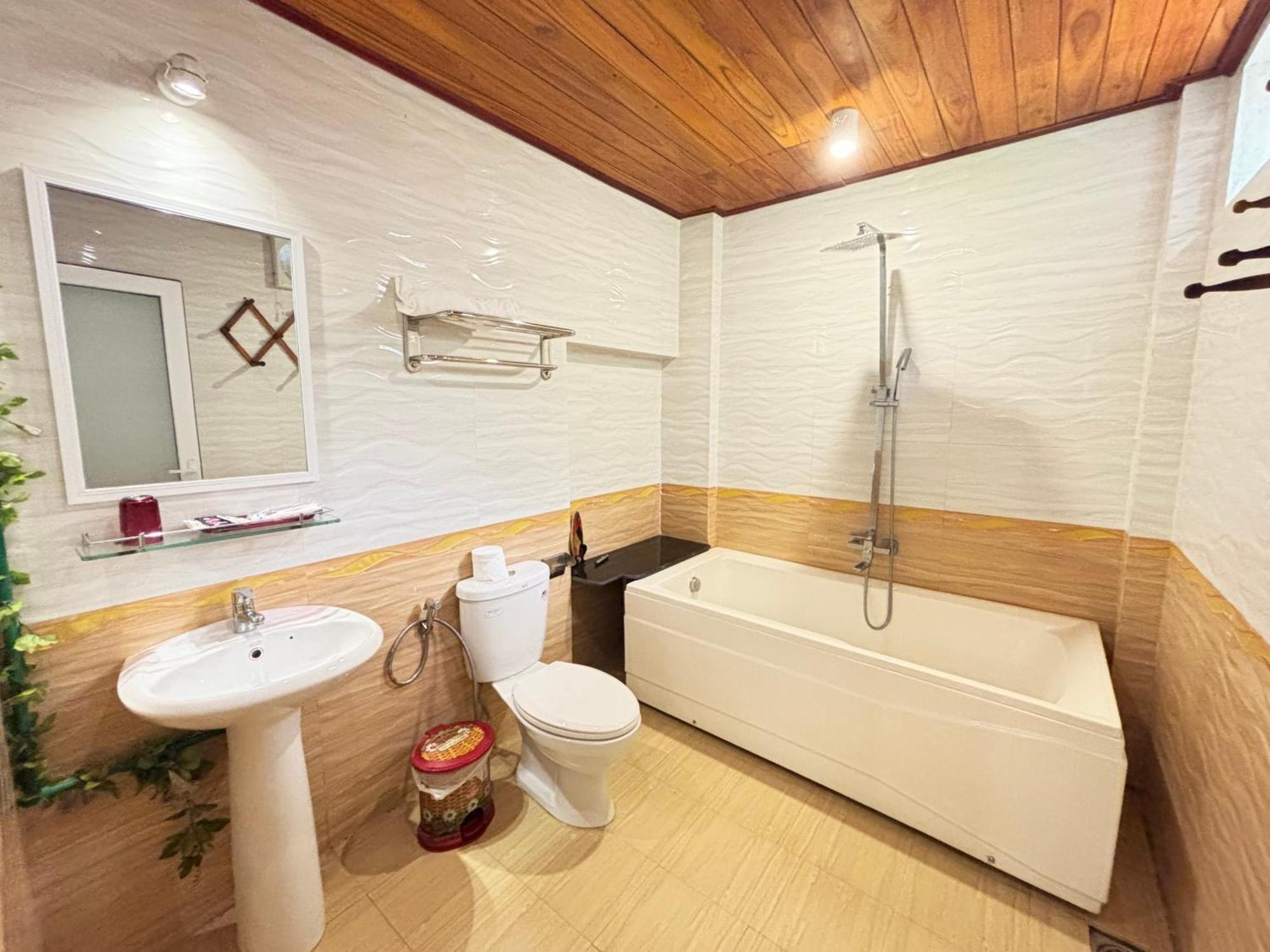 Guest house Red House - 2*